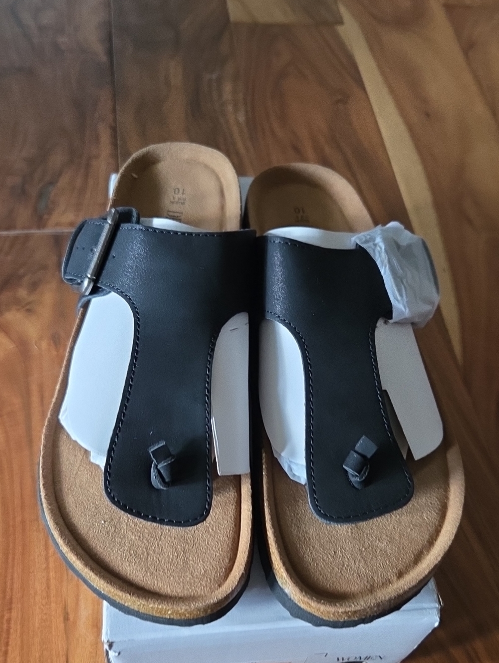 Dream Pairs Black and Tan Toe-Post Sandals